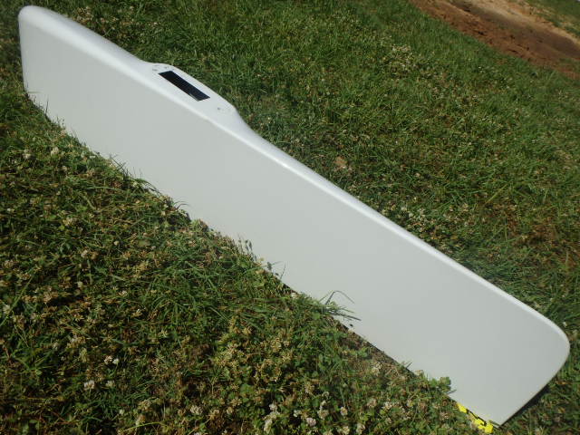 9909000-38 Cessna - WING TIP-RH